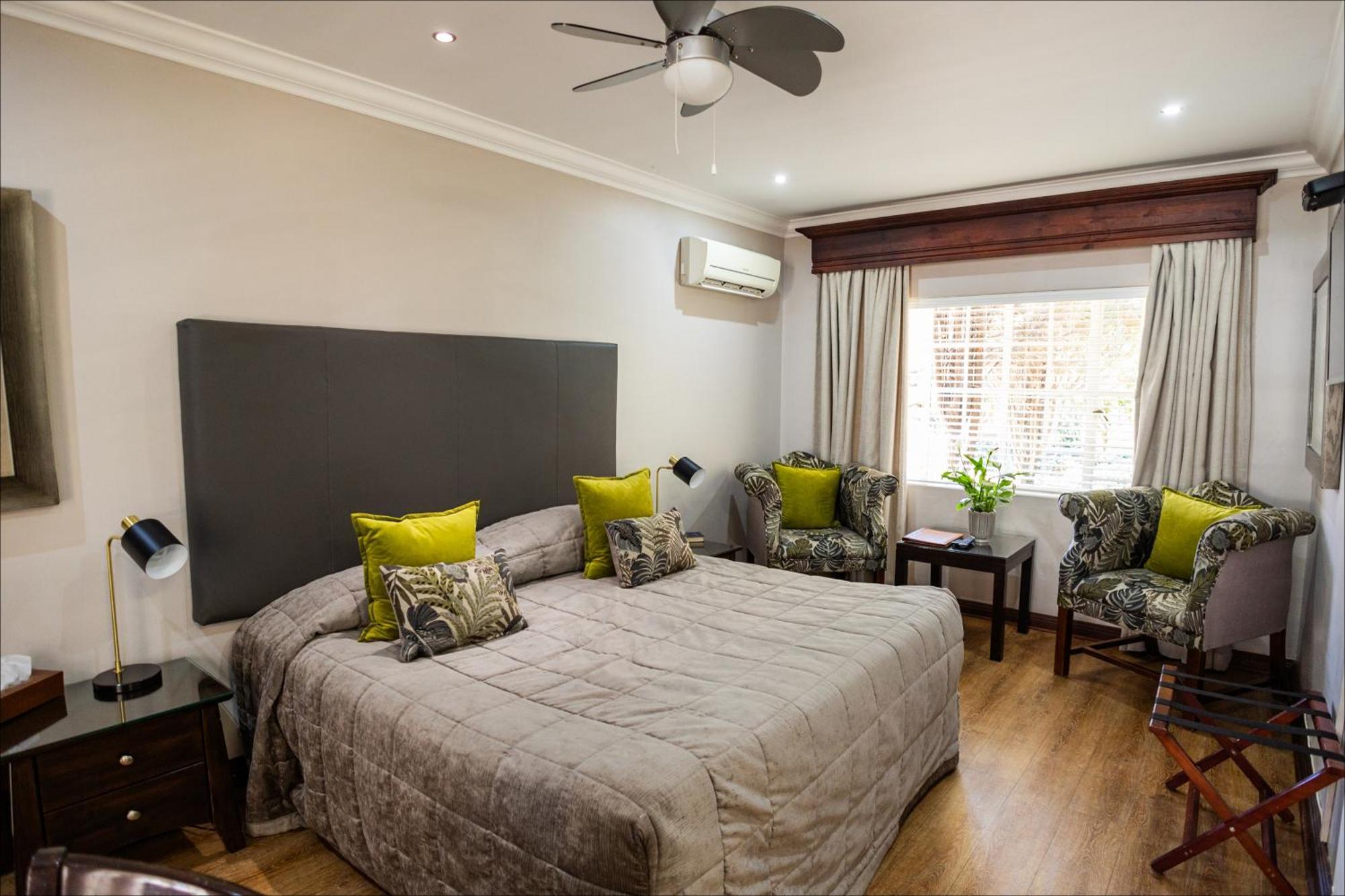 Scott'S Manor Guesthouse Function And Conference Venue Lichtenburg 外观 照片