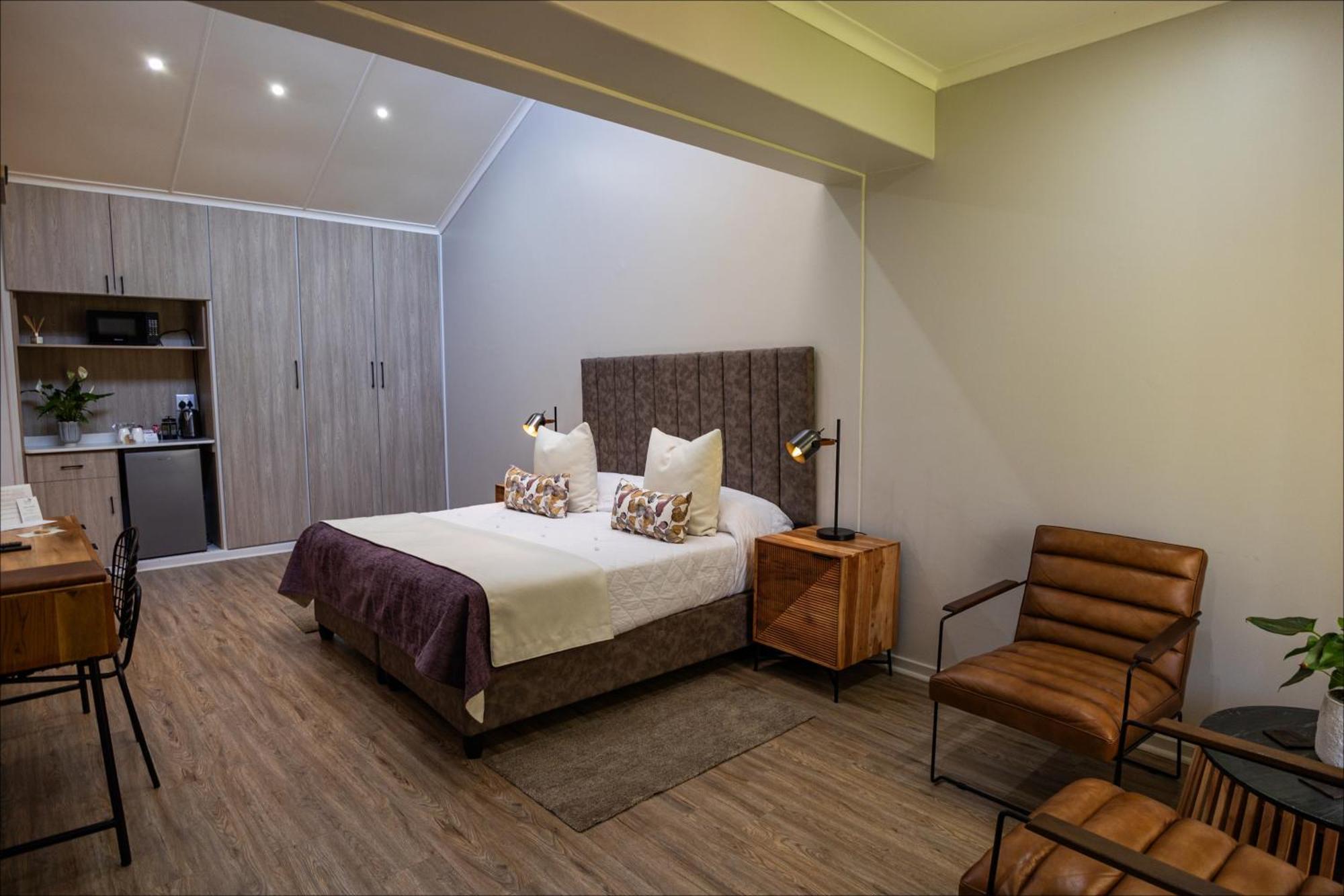 Scott'S Manor Guesthouse Function And Conference Venue Lichtenburg 外观 照片